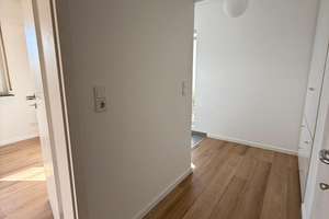 Neuwertige 5-Zimmer Doppelhaushälfte mit Garage und großem Garten in Oberursel (Taunus) – Pfingstweidstraße 53, 61440 Oberursel (Taunus) – Vorschaubild 3