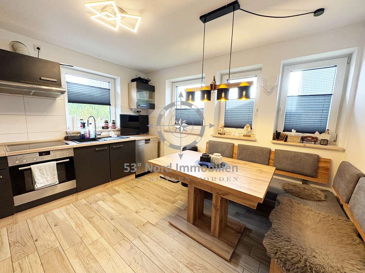 Immobilie in Owschlag - Norddeutscher Charme trifft Komfort: Zweifamilienhaus mit Bungalow- und Friesenhaus. - Bild 1