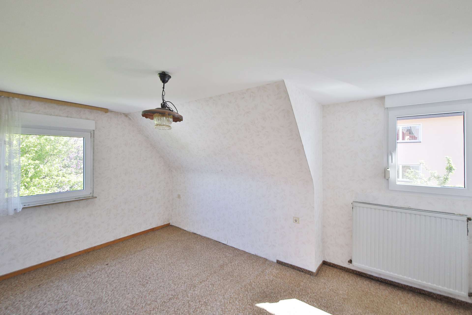 Immobilie in Birkenfeld - Gestaltungschance: 2-Familienhaus in Gräfenhausen mit Wintergarten, Garagen und großem Grundstück - Bild 7