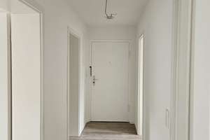 3 Zimmer-Wohnung, Erstbezug nach Renovierung, Eingehauster Balkon – Schnieglinger Straße 124, 90425 Westfriedhof, Nürnberg – Vorschaubild 2