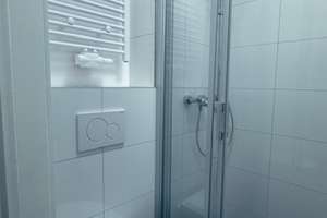 Sanierte 1 Zimmerwohnung im Westend, mit Duschbad und kleiner Einbauküche – 60323 Westend-Süd, Frankfurt am Main – Vorschaubild 10