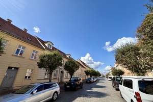 Stilvoll saniertes Einfamilienhaus mit hochwertiger Ausstattung, PV-Anlage & Bangkirai-Terrasse – 16816 Neuruppin – Vorschaubild 2