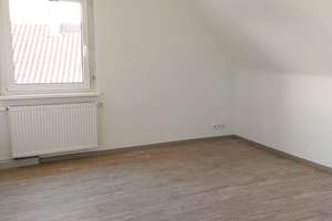 Sanierte 3-Zimmer Wohnung + Dachgeschoss – Die vollständige Adresse der Immobilie erhältst du vom Anbieter., 70499 Weilimdorf (Ortsteil), Stuttgart – Vorschaubild 1