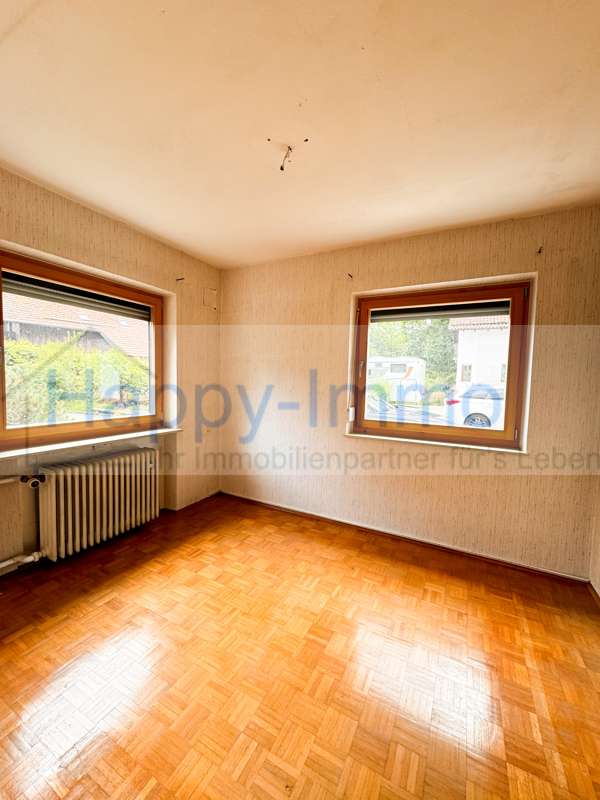 Immobilie in Sauerlach - bezugsfreies 2 Familienhaus mit ausgebauten DG -großes Grundstück Südausrichtung - Bild 6