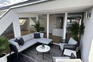 3,5 Zimmer Lichtdurchflutete Dachgeschoss Wohnung – Die vollständige Adresse der Immobilie erhältst du vom Anbieter., 70176 Rosenberg, Stuttgart – Vorschaubild 2