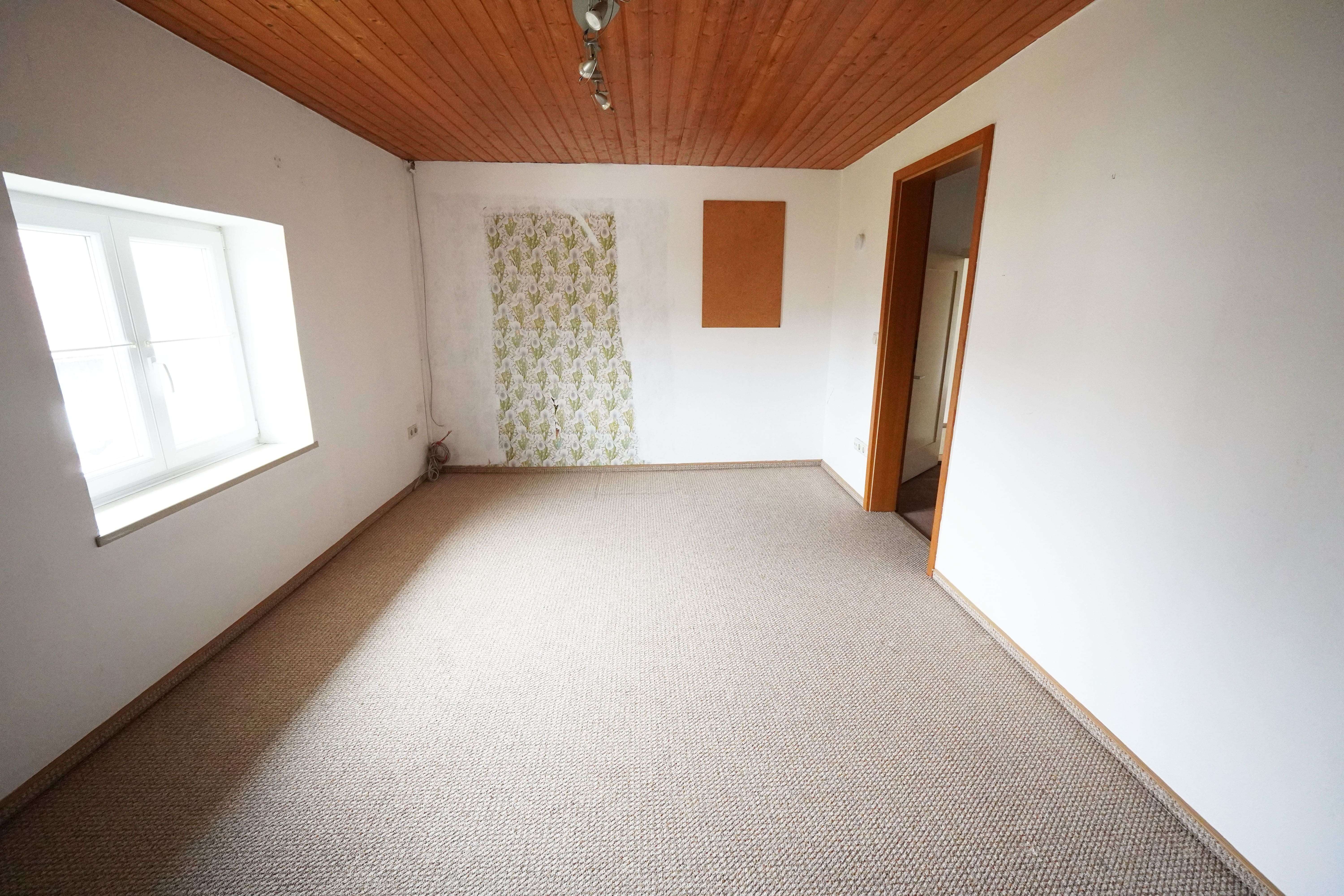 Immobilie in Penzing - Großes Bauernhaus mit Charme, Südbalkon und vielseitiger Nutzung in exzellenter Lage - Bild 2