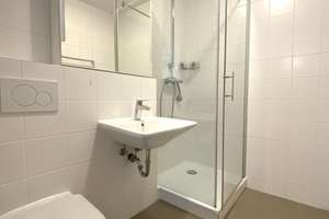 OFFENBACH CITY I TOP LAGE I 2 ZIMMER I BALKON I AUFZUG I MODERNES BAD I RUHIG IN D. INNENHOF GELEGEN – Die vollständige Adresse der Immobilie erhältst du vom Anbieter., 63065 Wilhelmschule, Offenbach am Main – Vorschaubild 7