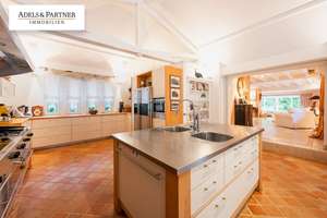 Mediterran inspirierte Villa mit weitläufigem Gartenensemble und Spa-Bereich – Die vollständige Adresse der Immobilie erhältst du vom Anbieter., 50996 Hahnwald, Köln – Vorschaubild 13