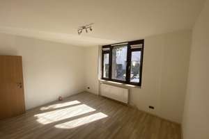 Stilvolle 2-Zimmer-Wohnung mit Balkon / Südstadt in Heilbronn – 74074 Heilbronn, Heilbronn – Vorschaubild 3