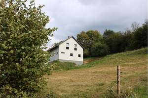 "Modernes Einfamilienhaus im idyllischen Flörsbachtal - Wohnen mit Terrasse, Garten und Natur pur!" – Die vollständige Adresse der Immobilie erhältst du vom Anbieter., 63639 Flörsbachtal – Vorschaubild 2
