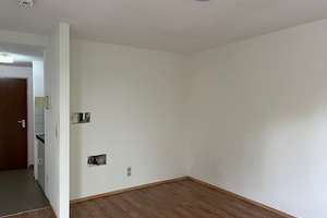 Freies 1-Zi.-Balkon-Apartment, ruhig, hell, grün !! – Die vollständige Adresse der Immobilie erhältst du vom Anbieter., 93053 Kasernenviertel, Regensburg – Vorschaubild 6