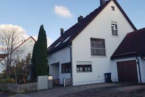 Idyllische, großflächige Doppelhaushälfte mit Garten in Bergkirchen-Feldgeding – Steinfeldstr. 11, 85232 Bergkirchen – Vorschaubild 1