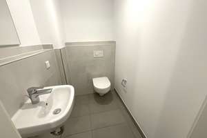 Attraktive 3-Zimmer-Wohnung mit Einbauküche und Loggia in Nürnberg Gleißhammer – Zerzabelshofstraße 15, 90478 Ludwigsfeld, Nürnberg – Vorschaubild 7