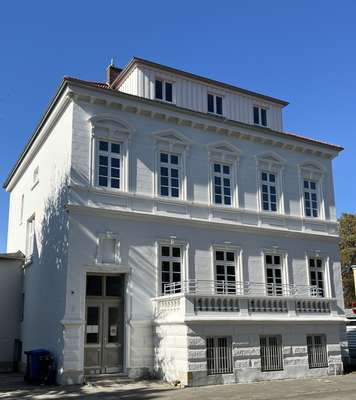 Lichtdurchflutete Altbauwohnung mit Holzdielen in zentraler Lage von Oldenburg
