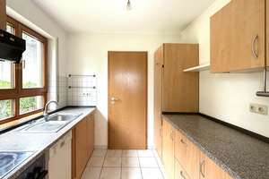Charmante 2,5-Zimmer-Eigentumswohnung mit Terrasse und Stellplatz in Tauberbischofsheim – Fichtenweg 15, 97941 Tauberbischofsheim – Vorschaubild 9