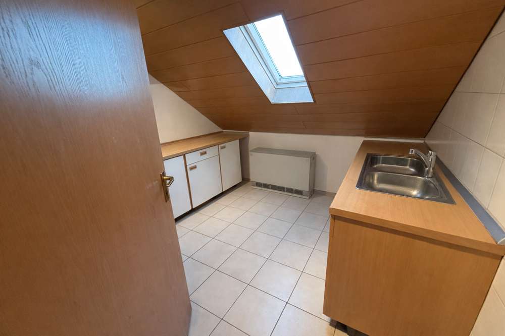 Immobilie in Eggenstein-Leopoldshafen - Attraktive Kapitalanlage: Dreifamilienhaus mit Balkonen & 2 Garagen - Bild 3