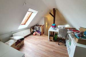 Einbauküche und Tageslichtbad - Extravagante, geräumige 2-Zi.-Maisonette über den Dächern Erfurts! – Oststraße a.A., 99086 Ilversgehofen, Erfurt – Vorschaubild 13