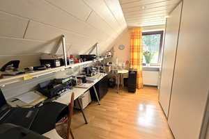 Attraktives Einfamilienhaus mit Balkon mit traumhaftem Ausblick und Doppelgarage in Bischmisheim – Stadtverband Saarbrücken (Kreis) – Vorschaubild 29