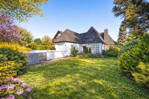  Frei zur Eigennutzung: Einfamilienhaus mit Charakter in bester Lage  – Die vollständige Adresse der Immobilie erhältst du vom Anbieter., 81825 Waldtrudering, München – Vorschaubild 1