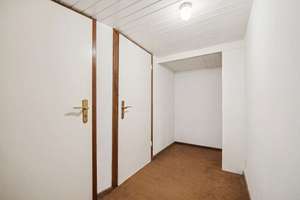 Angeb. flexibl. nutzbares Wohnhaus mit ELW, Garage & großem Sonnengarten – Die vollständige Adresse der Immobilie erhältst du vom Anbieter., 57074 Siegen, Siegen – Vorschaubild 36