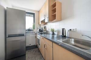 MÜNCHNER IG: Schöne 2-Zimmer-Wohnung über den Dächern Münchens mit Balkon und TG-Stellplatz – 80935 Lerchenau-Ost, München – Vorschaubild 3