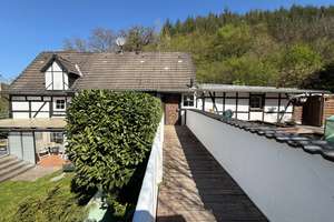 NATURNAHE LAGE MIT PLATZ FÜR FAMILIE, GEWERBE UND INVESTMENT !!!