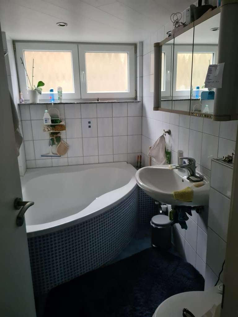 Immobilie in Weissach - 4-Zimmer Erdgeschoss-Wohnung mit Terrasse in Weissach - Bild 2