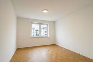 Stilvolle 4-Zimmer-Wohnung mit Terrasse & 179m² Nutzfläche in Wasserlage – Dorfstr. 3, 13597 Spandau (Ortsteil), Berlin – Vorschaubild 5