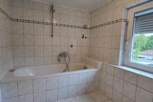 Großzügige, frisch renovierte Maisonette-Wohnung mit 5 Zimmern, 3 Bädern & Balkon – Bahnhofstraße 5, 97450 Arnstein – Vorschaubild 31