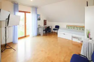Familienidylle in ruhiger Lage – großzügiges Einfamilienhaus mit Gartenparadies in Gemmingen – Heilbronn (Kreis) – Vorschaubild 7