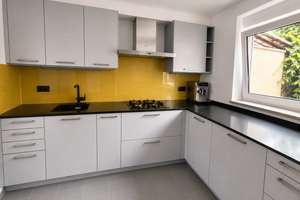  Doppelhaushälfte mit 3 Bäder, 4  WCs, Kamin,  Terrasse & Marquardt-Küche in Nürnberg-Gar – Germersheimer Straße 125, 90469 Trierer Straße, Nürnberg – Vorschaubild 4