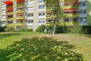 Einziehen statt renovieren! Gepflegte 3-Zimmer-Wohnung mit Süd/West-Balkon in Nürnberg-Langwasser – Die vollständige Adresse der Immobilie erhältst du vom Anbieter., 90471 Langwasser Nordwest, Nürnberg – Vorschaubild 2