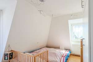 Zweifacher Balkon, viel Licht, viel Platz: Attraktive 3-Zimmer-Dachgeschosswohnung – Die vollständige Adresse der Immobilie erhältst du vom Anbieter., 85055 Nordost, Ingolstadt – Vorschaubild 13
