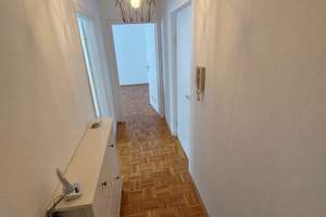 AC  Altstraße,  helle und ruhige Wohnung 2ZKB, Parkettböden, neuwertige moderne Einbauküche 