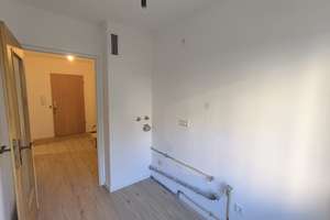 Gepflegte 2-Zimmer-Wohnung im 1. OG mit Balkon in Nürnberg-Ludwigsfeld – Die vollständige Adresse der Immobilie erhältst du vom Anbieter., 90478 Ludwigsfeld, Nürnberg – Vorschaubild 3