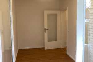 Renovierte 3. Zi.- Wohnung mit schöner Küche und zwei Balkone, ab sofort verfügbar – Urftstraße 111, 41239 Mönchengladbach – Vorschaubild 7