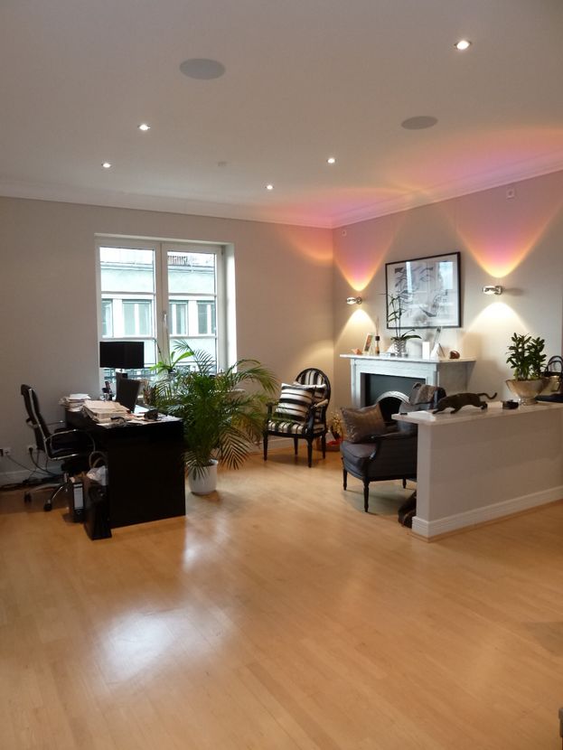 Traumhafte Altbauwohnung zwischen Palmengarten und "Alte Oper"..V-E-R-M-I-E-T-E-T... image 2