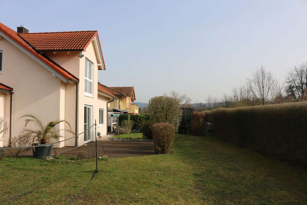 Immobilie in Neuenstein - Elegantes Einfamilienhaus (11 Zi.) in Neuenstein - Baujahr 2006 - Bild 0