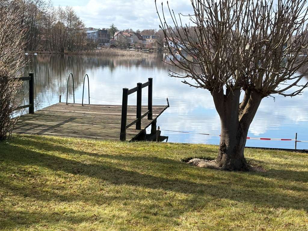 Immobilie in Lychen - Üppiges, gepflegtes Wohnangebot mit Seezugung in Lychen (UM) - Bild 4