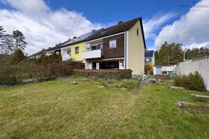 Riesen Garten! Großzügiges Reiheneckhaus mit Balkon & Garage