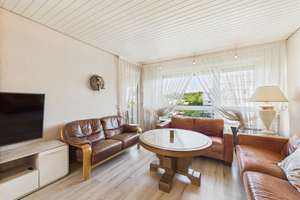 Licht & Weitblick: 3,5-Zimmer-Wohnung mit EBK, Balkon & TG-Stellplatz in Zuffenhausen – Die vollständige Adresse der Immobilie erhältst du vom Anbieter., 70435 Zuffenhausen-Mönchsberg, Stuttgart – Vorschaubild 4
