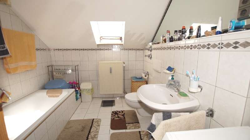 Immobilie in Bogen - Vermietete 4 Zimmer-ETW mit Garage und Balkon - Bild 1