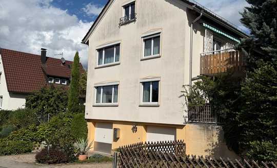 PROVISIONSFREI: Geräumiges Mehrfamilienhaus in Reutlingen mit 3 Wohneinheiten zu verkaufen