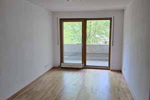 Provisionsfrei & sofort verfügbar - 4-Zimmer-Erdgeschoßwohnung in ruhiger Toplage – Wallmerstr. 135, 70327 Untertürkheim (Ortsteil), Stuttgart – Vorschaubild 12