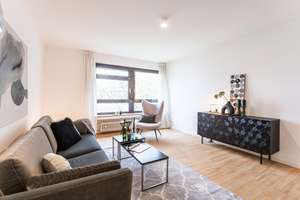Bezugsfreie u. renovierte Wohnung mit Loggia in ruhiger Lage – Die vollständige Adresse der Immobilie erhältst du vom Anbieter., 81375 Neuhadern, München – Vorschaubild 1