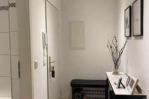 Schöne und helle 2-Zimmer-Wohnung in Bad Homburg zu vermieten – Gartenfeldstraße 45a, 61350 Hochtaunuskreis – Vorschaubild 1