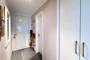 Stilvoll und geräumig – Modernes Eckhaus für Familien in Krailling – Margaretenstraße 28a, 82152 Krailling – Vorschaubild 9