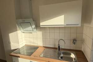 Renovierte 2-Zimmer-Wohnung mit Einbauküche 