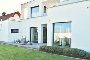 Exklusives Architektenhaus im Bauhaus-Stil: Wohnen auf höchstem Niveau in Feldrandlage – Die vollständige Adresse der Immobilie erhältst du vom Anbieter., 76831 Billigheim-Ingenheim – Vorschaubild 3