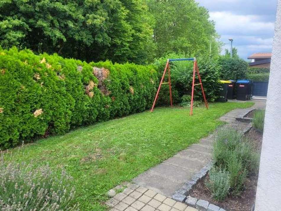 Garten seitlich